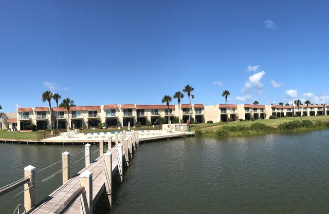 Beach & Boating & Fishing Paradise! With 2 Kayaks Included!