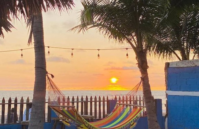 Beach Cabana Breakfast And Pool