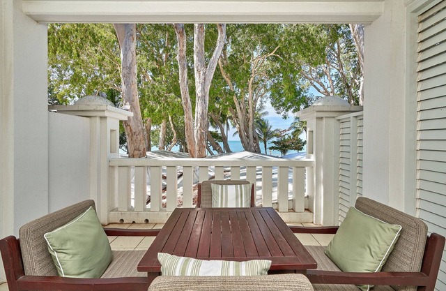 Beach Club 2 Bedroom Oceanview Apartment Palm Cove