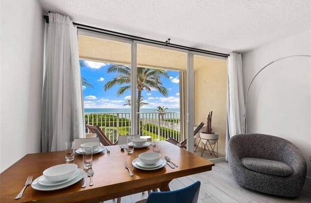 Beach Condo/High-End Finishes/Island Beach Resort/No Cleaning Fee/Condo 202