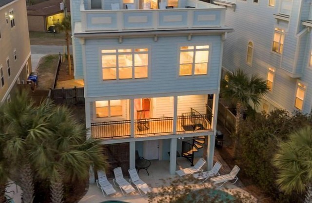'Beach Daze'~ ELEVATOR, PRIVATE POOL, ROOF TOP WITH OCEAN VIEWS