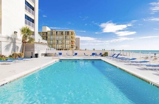 Beach Front, Balcony access from den and master, Spacious living, fully equipped