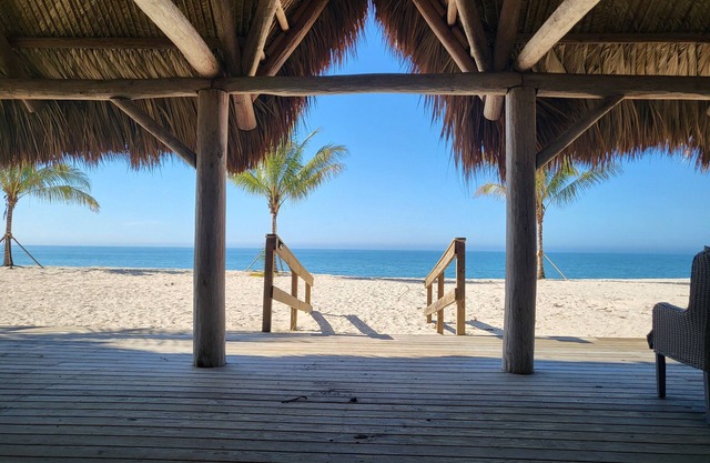 Beach Front Two Bedroom Bungalow on Casey Key - 10