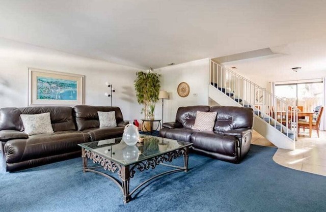 Beach Heaven! Huge townhouse near the sand in Huntington Beach!