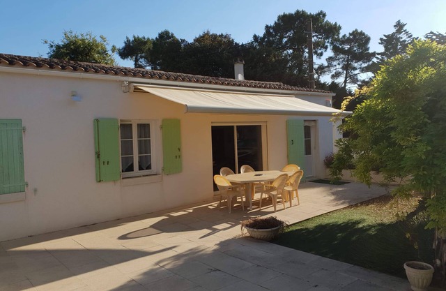 BEACH HOUSE 100 M LES SABLES VIGNIERS ILE D'OLERON DOMINO