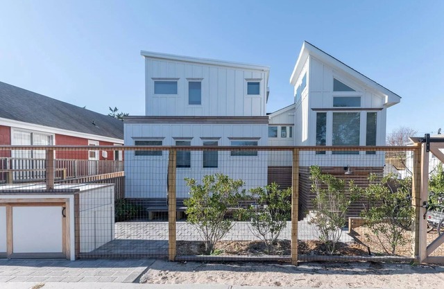 Beach house just steps from the Ocean, in Ocean Beach