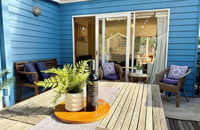 Beach Life on Price: 2 BR, 1 BA in Torquay, Sleeps 8