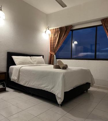 Beach Resort Home Stay SRI SAYANG APARTMENT BATU FERRINGHI 2BEDROOM