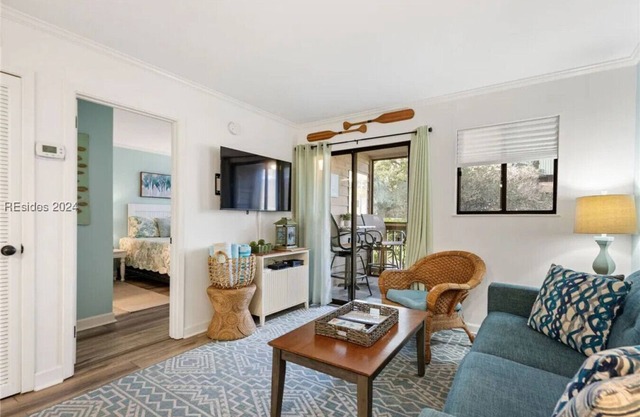 Beach View - 1st Floor - King Bed - 3 Pools - Tennis