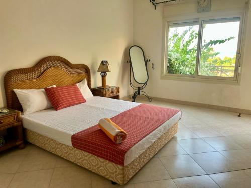Beachfront 4 Bedrooms l Paradise Sea View Garden
