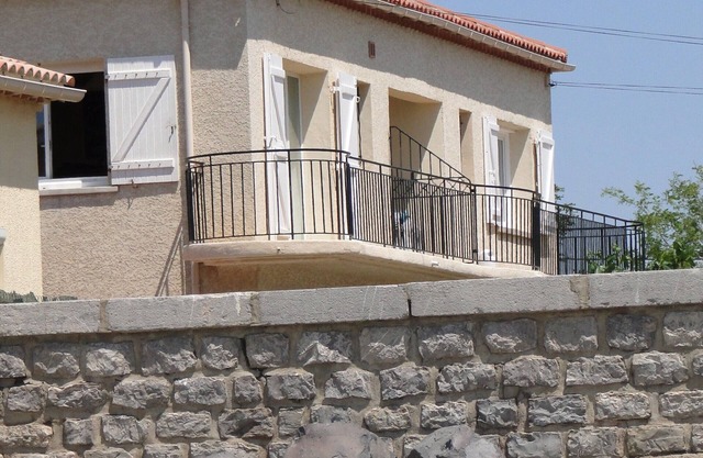 Beachfront apartment. Quality services