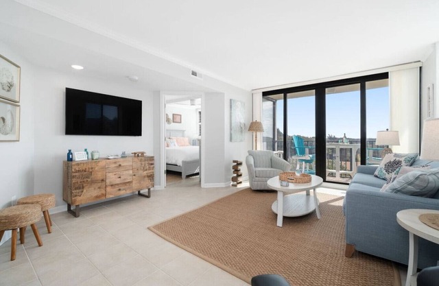 Beachfront Bliss, 3BR Condo with Pool, Hot Tub & Ocean Views