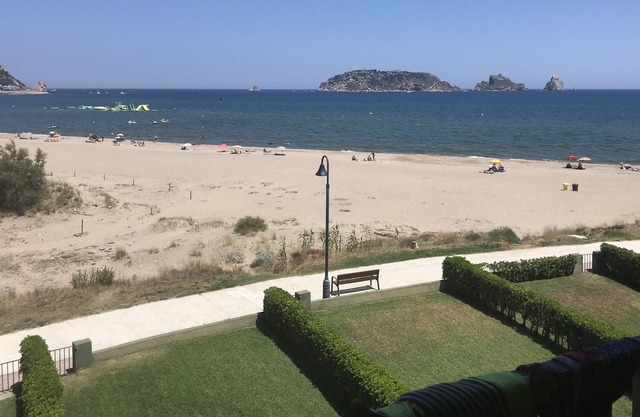 Beachfront apartment, sea view