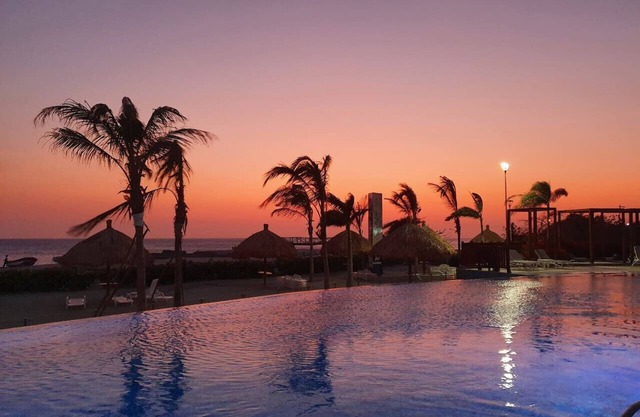Beachfront Family Escape | 3BR Samaria Club!