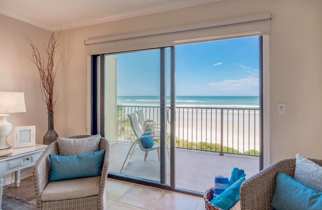 BEACHFRONT! Heated Pools, Balcony Sunrise, Pickleball, Fitness Center, Parking, $300 in Free Tickets