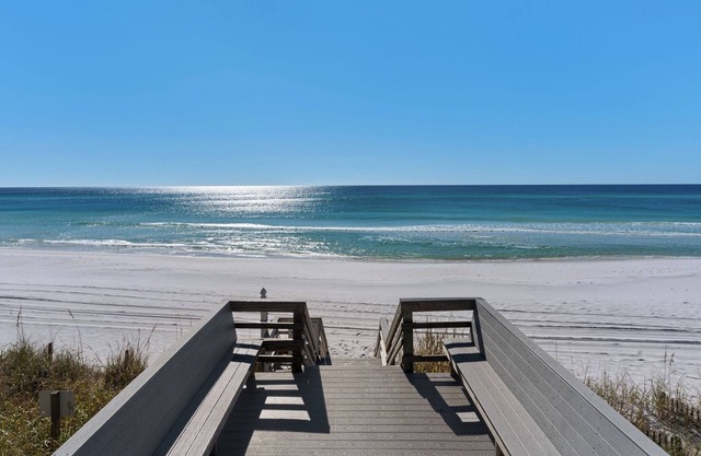 Beachfront in Seagrove Beach + Free Tickets: Bikes, Dolphin Cruise & More!