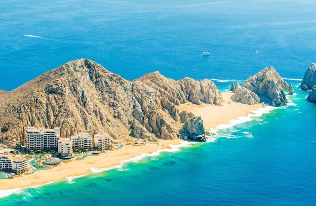 Beachfront Luxury - spend Christmas at Grand Solmar - mucho gusto!
