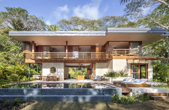 Beachfront Luxury Villa in Playa Hermosa "Medusa"