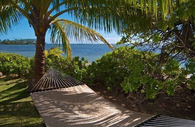 Beachfront | Pool | Game Room | AC | Honolulu | Augst/sept mth special $11000