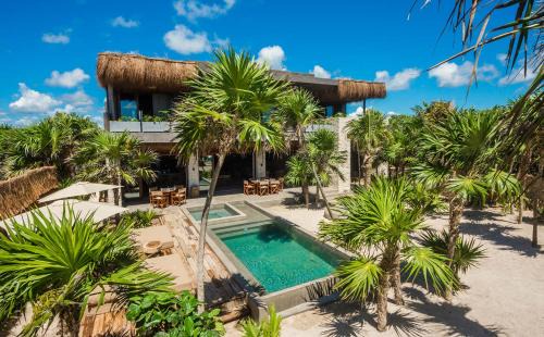 Beachfront Villa Soliman Bay 12