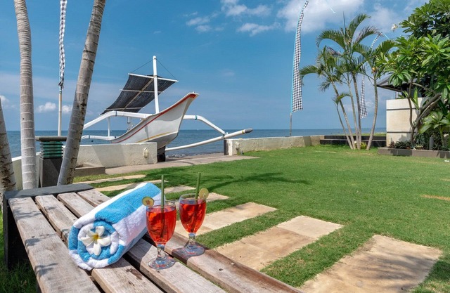⭐️ ⭐️⭐️⭐️⭐️ BEACHFRONT villa, Welcome dinner