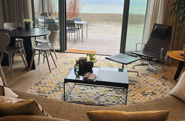 BeachHouse Sinne Nr. 514: Luxurious beachfront villa with exceptional sea views