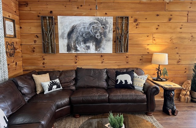 Bear Cabin at The Natural State Cabins