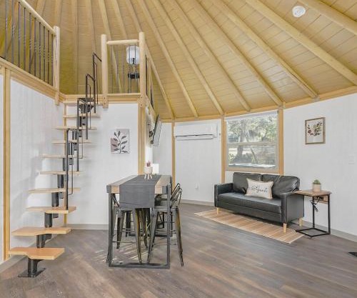 Beaumont Hill Country Luxury Yurt Cabin w Hot Tub