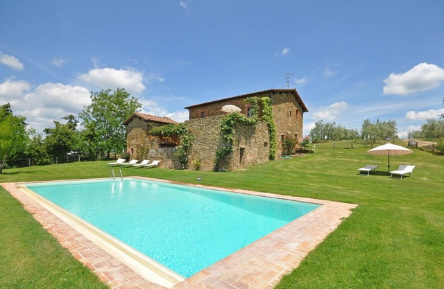 Beautiful apartment for 6 people with pool, WIFI, terrace, pets allowed and panoramic view