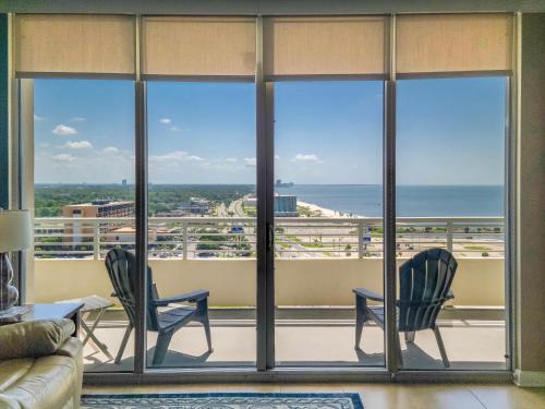 Beautiful 15th floor 2 bedroom, 2 bath condo at The Ocean Club!