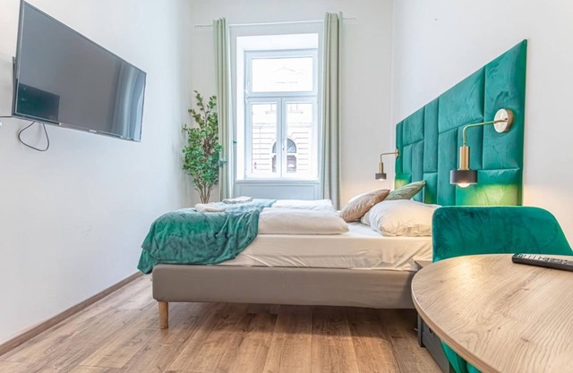Beautiful 1BR Apt in Central, Convenient Area