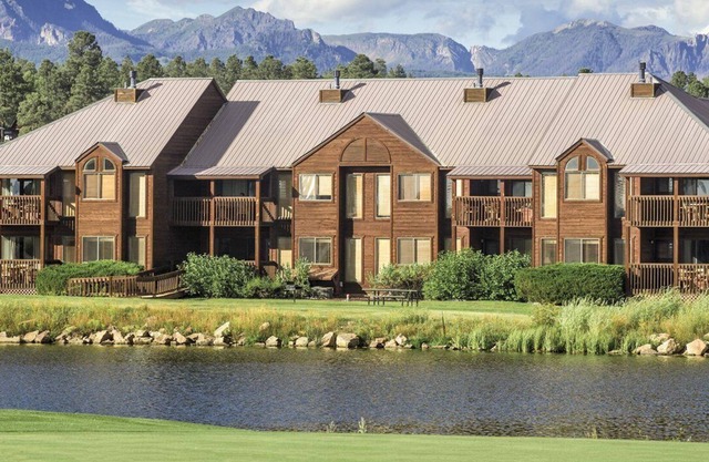 Beautiful 2 bedroom unit at resort, sleeps 6