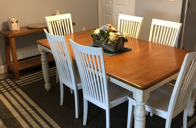 Beautiful 2 bedroom suite with full amenities at Village by the Sea