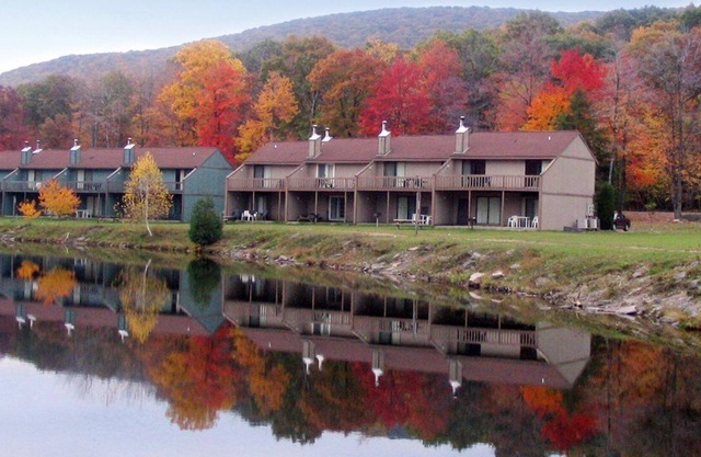 Beautiful 2 bedroom unit at resort, sleeps 6