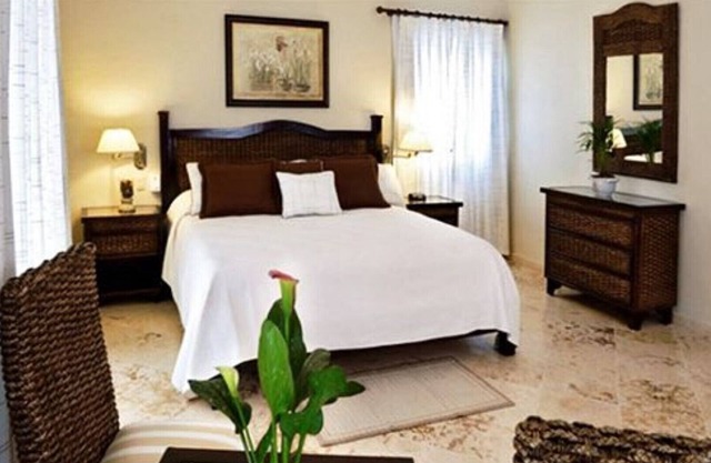 Beautiful 3 and 4 bedroom Crown Villas/Private Pool, and maid!