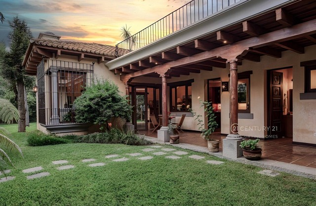 Beautiful 3-bedroom+ house in charming, colonial Antigua Guatemala