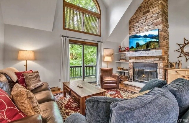 Beautiful 3-bedroom condo in Ellicottville, The Woods at Holimont