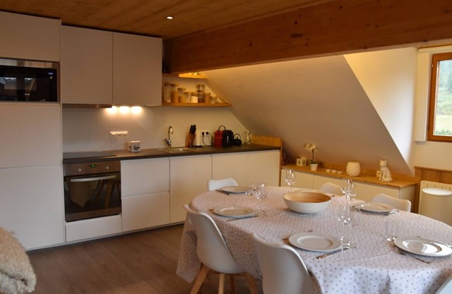 Beautiful 3-room flat, equipped kitchen, Wi-Fi, facing the slopes