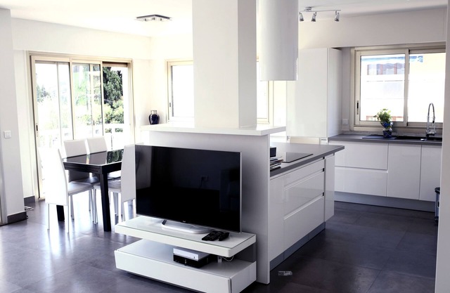 BEAUTIFUL 3 ROOMS QUIET AND BRIGHT SEA VIEW