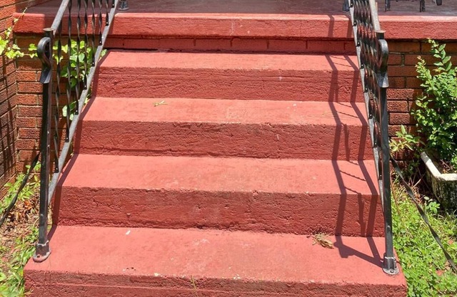 Beautiful 4 bedroom Home in Capitol Heights minutes to downtown.