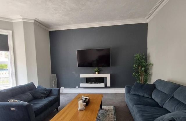 Beautiful 7-Bed House in Llandudno