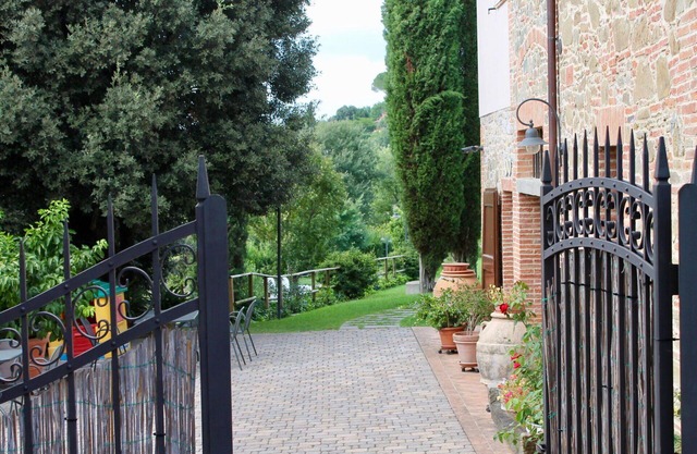 Beautiful apartment in villa for 9 people with pool, WIFI, A/C, TV and patio