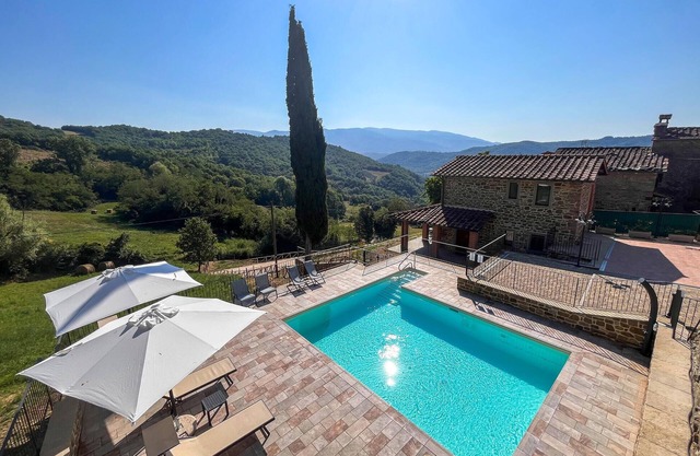 Beautiful apartment in Castel Focognano