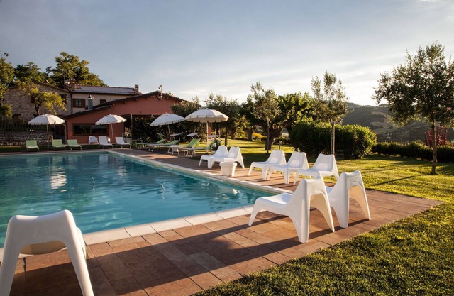 Beautiful apartment for 4 guests with WIFI, pool, TV and pets allowed