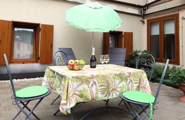 Beautiful apartment for 2 people with WIFI, A/C, TV and balcony