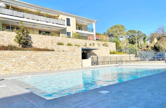 Beautiful apartment for 5 with swimming pool