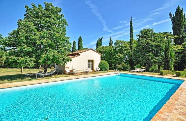 Beautiful apartment for 4 people with pool, A/C, WIFI and TV