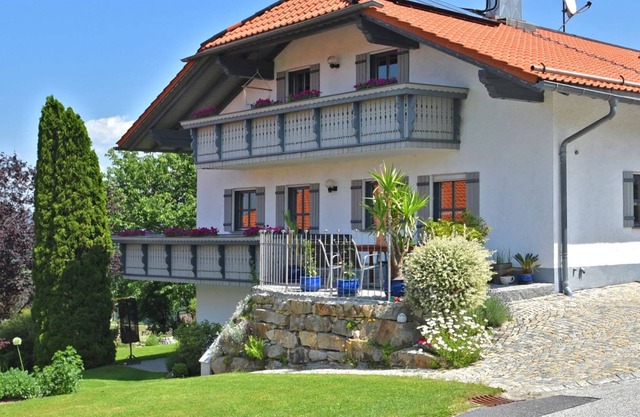 Beautiful apartment in the Bavarian Forest with balcony and whirlpool tub