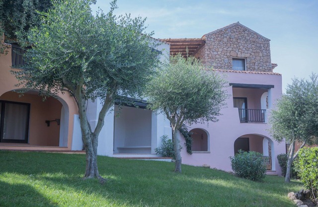 Beautiful apartment for 4 people with pool, WIFI, A/C, TV and pets allowed