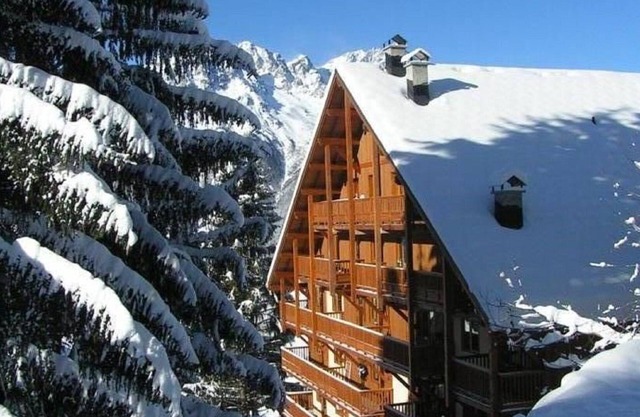 Beautiful apartment and balconies on the slopes! Swimming pool, sauna, hammam and fitness